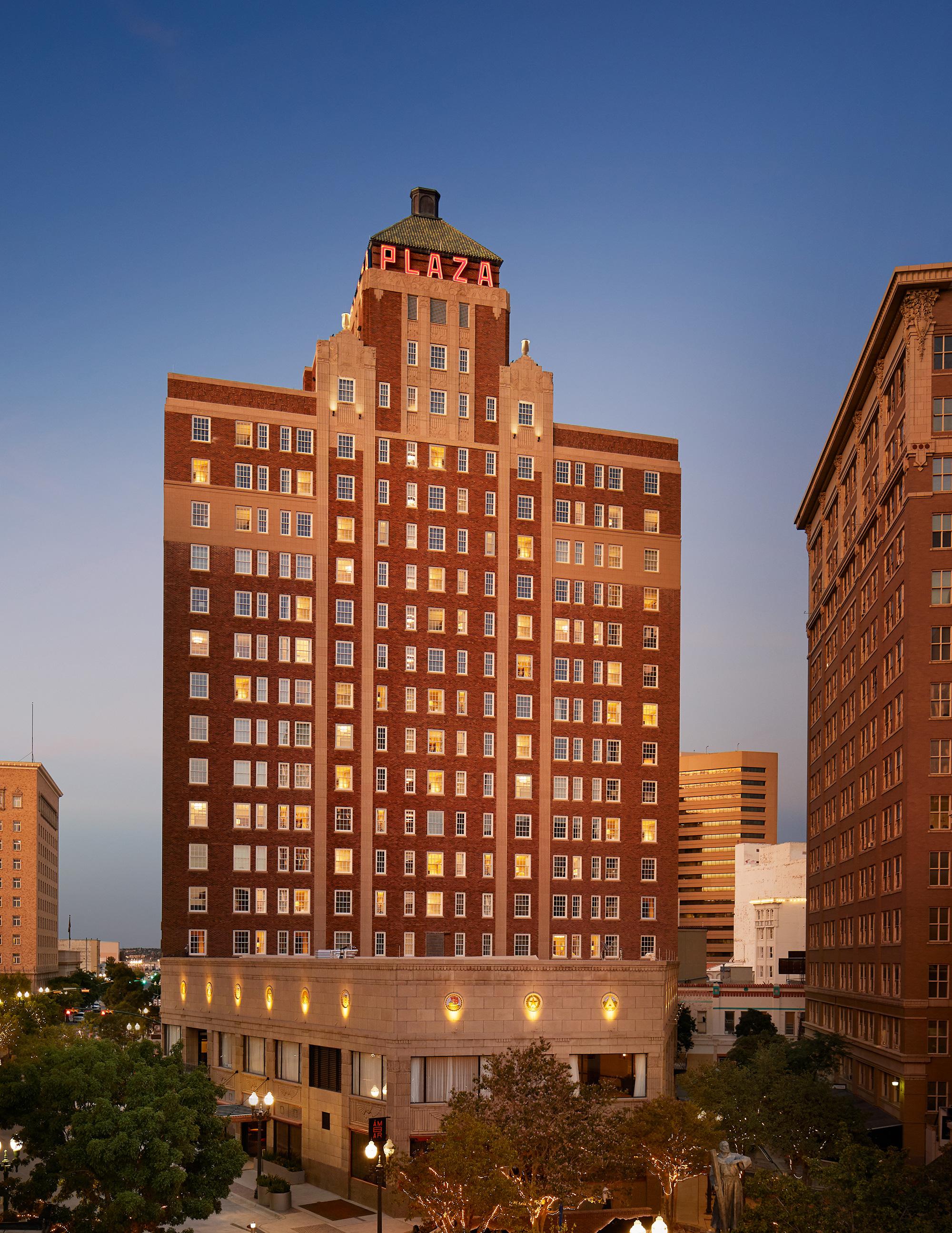 The Plaza Hotel Pioneer Park El Paso Exterior foto The Plaza Hotel